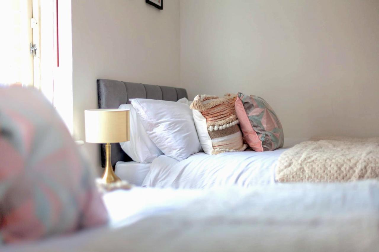 Comfy 2 Bed Apt With Private Garden,Battersea Central Ldn Londres Extérieur photo